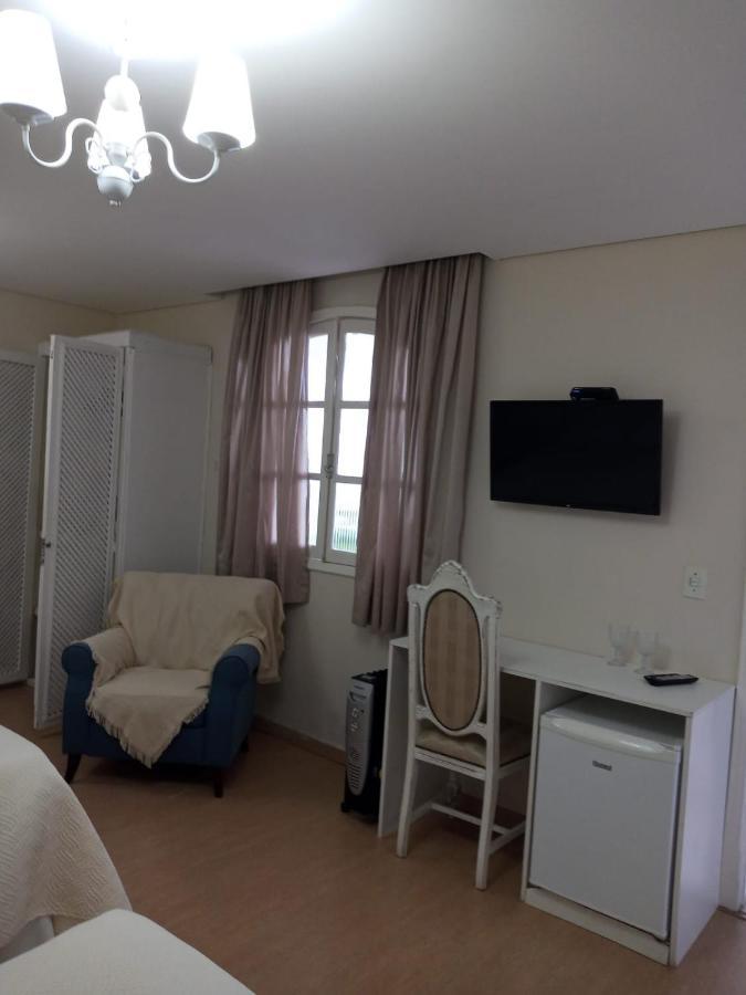 Inn Serrano *