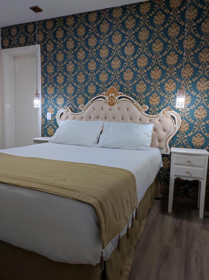Inn Serrano *